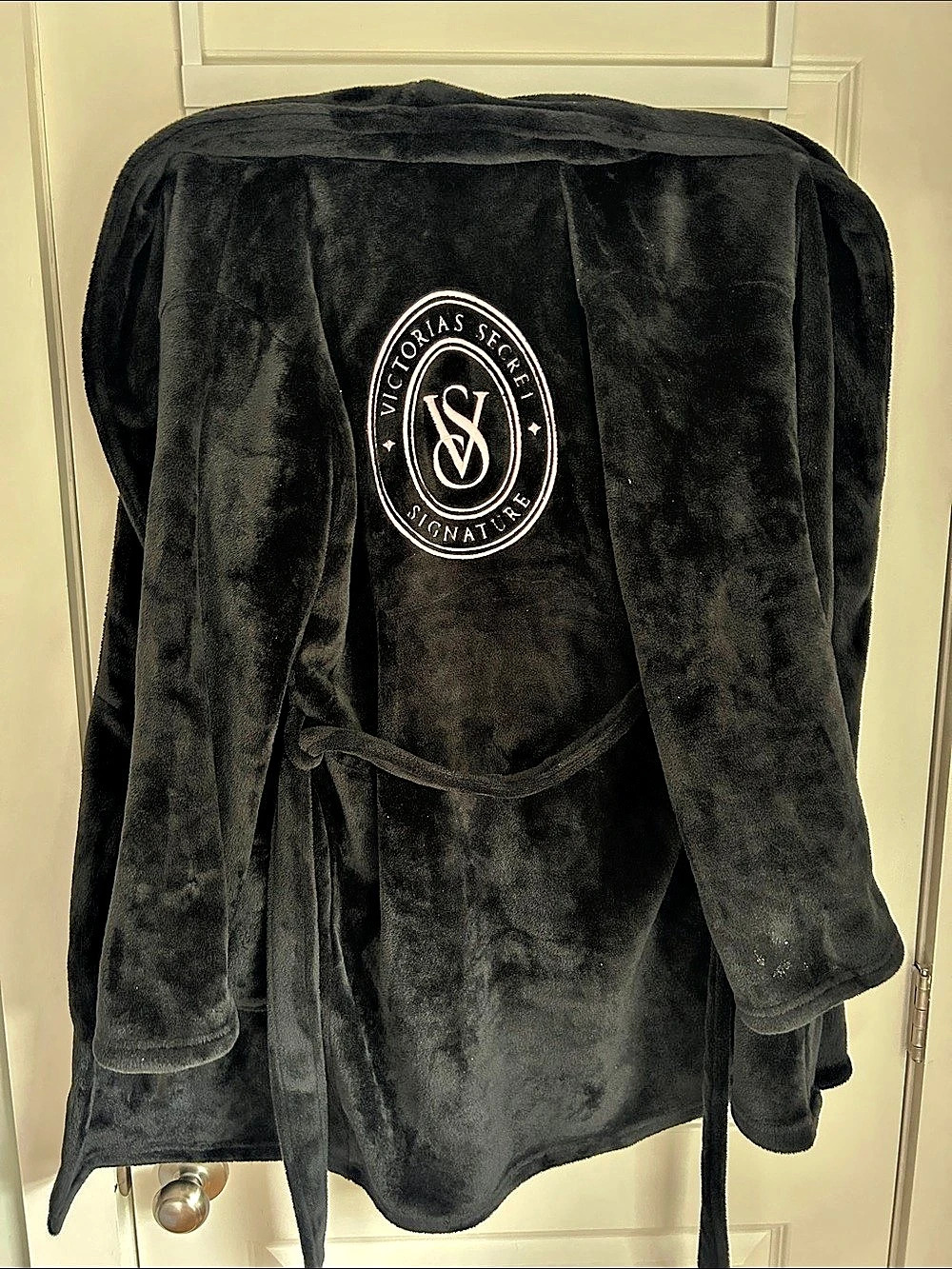 Victoria's Secret Cozy Plush Signature Logo Robe Black XS/S